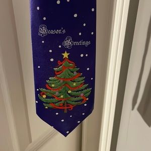 “Season’s Greetings” Holiday Tie